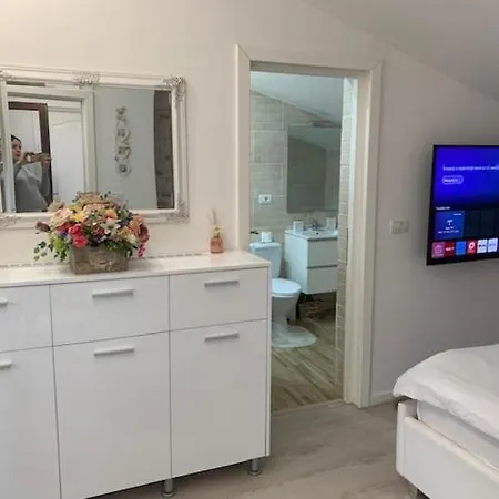 F&c Apartment *